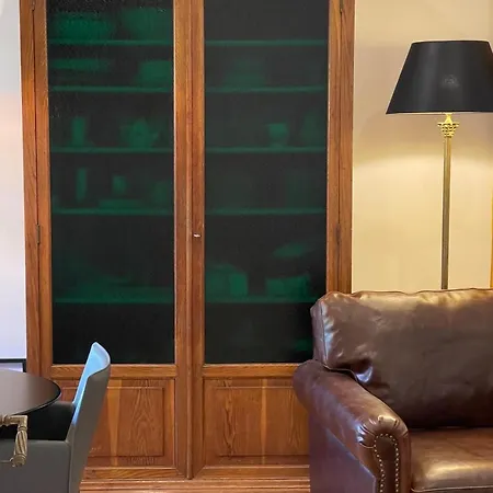 Delightful Stylish House With Private Garden Close To Downtown Rom
